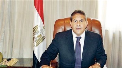 أبو زيد يعرض أزمة ألتراس 