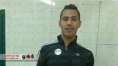 الأهلي يستبعد «أشرف» و«عوض» من قائمة مباراة سموحة