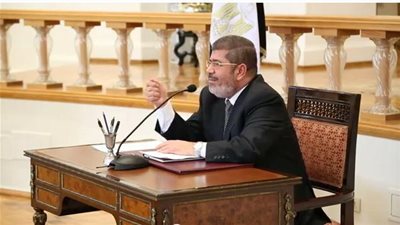 بالفيديو.. مرسى يلتقى وفد رجال الأعمال