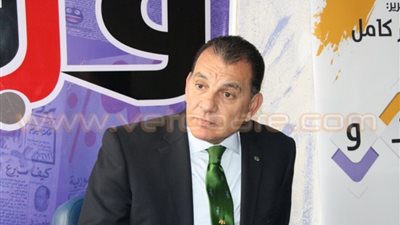 حاتم باشات يطالب رجال الأعمال بالاستثمار في أفريقيا