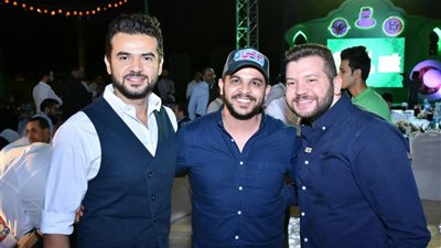 بالصور.. هيثم شاكر وسامو زين ومها أحمد على مائدة إفطار مبادرة كمل كرمك