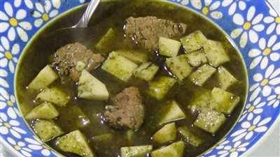 طريقة عمل القلقاس باللحم البتلو