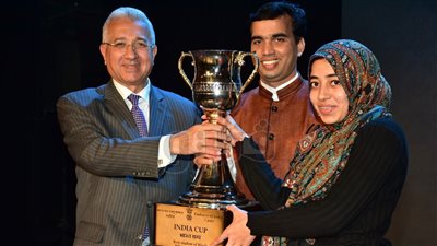 السفير الهندي يوزع شهادات الدارسين المصريين للغة الهندية (صور)