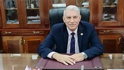 رئيس مصلحة الجمارك يصل مطار القاهرة عائدا من أمريكا