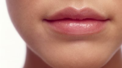 بخطوات طبيعية تمتعي بشفاة رطبة وصحية في رمضان