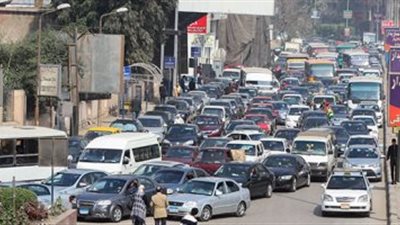 10 حلول من أهالي الجيزة لأزمة المرور بطريق الفيوم