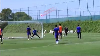 شاهد هدف صالح جمعة في مران الأهلي على طريقة ميسي (فيديو)