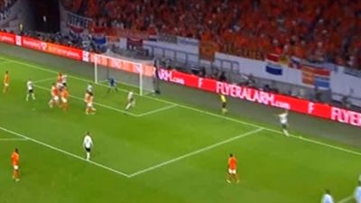 الطاحونة الهولندية تسحق ألمانيا بثلاثية (فيديو)