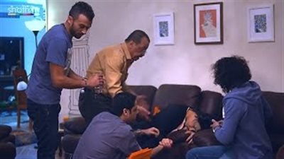 بالفيديو.. بدرية طلبة تفقد الوعي بعد مشاجرتها مع زوجة إبراهيم سعيد