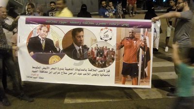 توافد أسر لاعبي بعثة البحر المتوسط على مطار القاهرة لاستقبالهم