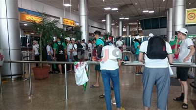 مطار القاهرة يستقبل 10 طائرات تحمل مشجعي تونس والجزائر (صور)