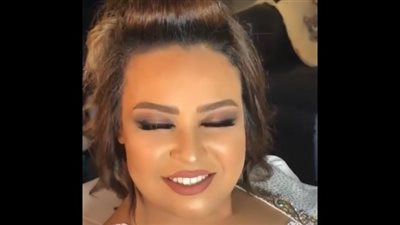 بالفيديو.. سر جمال مكياج «ويزو» نجمة مسرح مصر في عقد قرانها