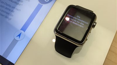 أبل تصلح بطاريات الجيل الثاني من ساعتها الذكية مجانًا 