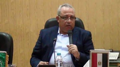 محافظ الشرقية يتفقد مواقف «أبو حماد والقرين»