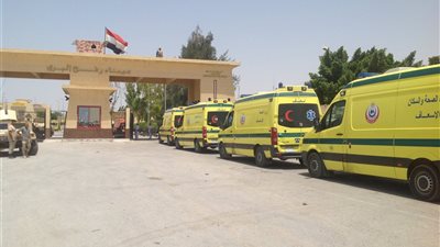 «إسعاف شمال سيناء» ينقل 50 مريضا فلسطينيا من معبر رفح لمستشفيات القاهرة