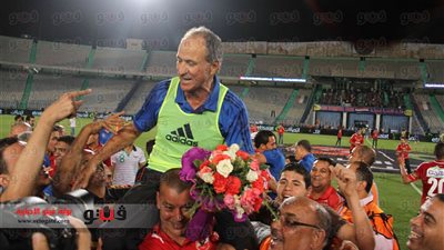 بالصور.. فتحي مبروك: أشكر جماهير الأهلي.. ومستعد لخدمة النادي من أي موقع