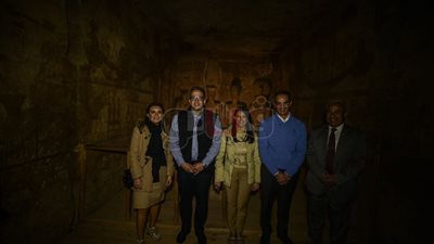 وزيرا السياحة والآثار في جولة مع 22 سفيرا أفريقيا بمعبد أبو سمبل (صور)