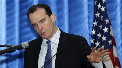 مبعوث أمريكا لمحاربة داعش يغادر مطار القاهرة متجها إلى الأردن