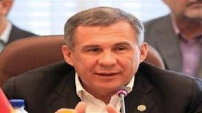 رئيس تتارستان يصل مطار القاهرة للقاء السيسي