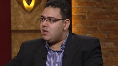 فتحى: أكبر خطيئة لمرسى والإخوان أنهم رفعوا شعبية مبارك والجيش