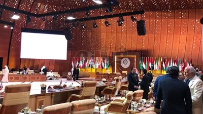 وزير الإسكان ومتحدث الرئاسة يصلان قاعة إثراء بالظهران (صور)