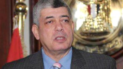 وزير الداخلية والزند وأبو زيد أبرز الحاضرين في عزاء اللواء 