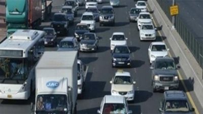 توقف الحركة المرورية بدائري السلام بسبب حادث تصادم