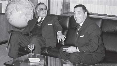 اللقاء الأول بين «هيكل وعبد الناصر» عام 1952