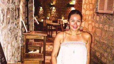 لقاء الخميسى تثير الجدل بسبب صورة بفستان قصير