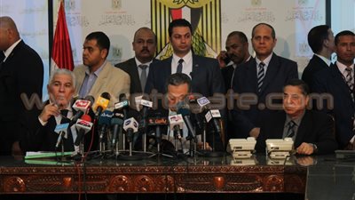 إعلان نتيجة أوائل الثانوية العامة.. 42 طالبا يشتركون في المركز الأول «علمي علوم».. الفتيات يحتكرن المراكز الـ10 الأولى في «الأدبي».. و79.4 % إجمالي نسبة النجاح في جميع الشعب