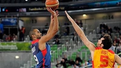 فرنسا تتوج ببطولة أمم أوربا للسلة لأول مرة في تاريخها