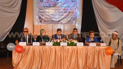 بالصور.. محافظ الإسماعيلية يشهد المؤتمر العام لدعم المرأة