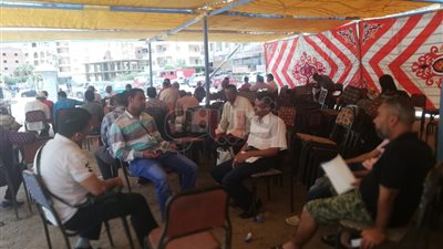 إقبال أهالي الغردقة لسداد مقدم الوحدات السكنية (صور)