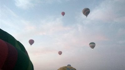 تحليق 17 رحلة بالون في سماء الأقصر