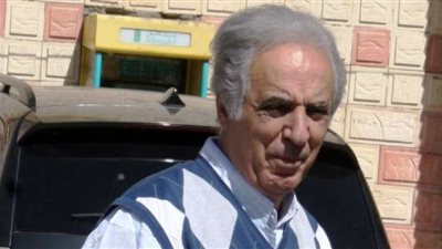 «عدلي» يستقبل بعثة الأهلي في مطار كرواتيا