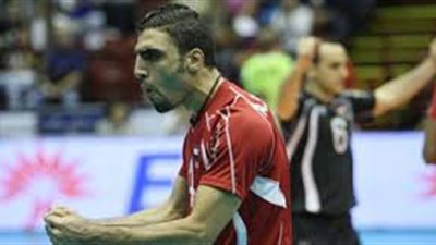 «القمة» في عيون نجوم الرياضة.. عبد السلام يتمناها حمراء.. هيكل يرد: ليلة سقوط المارد.. صلاح يتمنى فوز الأهلي.. وبدوي يؤكد: الفوز للأبيض.. القليوبي: الأحمر يستطيع الفوز.. وحسن يسري يرفع راية 