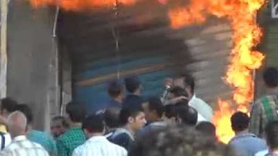 «الجوازة مش لازم تتم».. شاب يشعل النار في معرض لمنع والده من الزواج