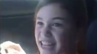 بالفيديو.. رد فعل طفلة فشلت في مغازلة صديقها بالمدرسة