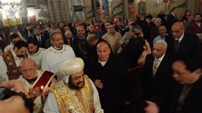 بدء قداس عيد الميلاد بالكنيسة المرقسية بالإسكندرية