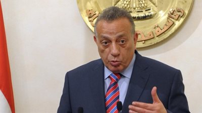 محافظ الجيزة يشيد بمساعدات وزارة الأوقاف للقرى الأكثر احتياجا