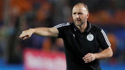 جمال بلماضي يصل الغردقة لحضور حفل الكاف لاختيار الأفضل