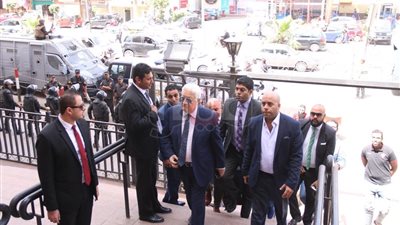 رئيس الزمالك: الضرائب والتأمينات لم تسدد منذ فترة عباس