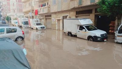 بعد غرق منازلهم..  أهالي الإسكندرية يطالبون  المسؤولين  بوقف نزيف الخسائر