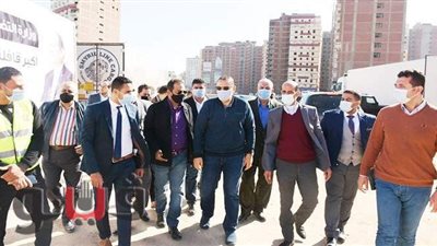 توزيع مساعدات غذائية من 