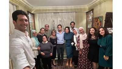 مجدي أحمد علي يعلن خطبة ابنته