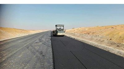 النقل تعتمد خطة لرصف ورفع كفاءة  طرق بالوادي الجديد