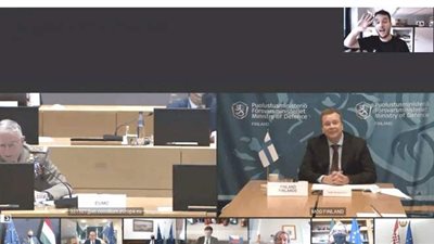 صحفي هولندي يخترق مؤتمرا سريا لوزراء دفاع الاتحاد الأوروبي