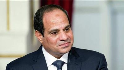 السيسي يشيد بالحكومة ويهنئها على ما حققته من مؤشرات اقتصادية إيجابية