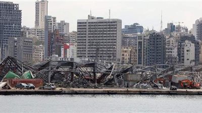 شركة ألمانية تزيل مواد خطرة مخزنة بمرفأ بيروت منذ 10 أعوام