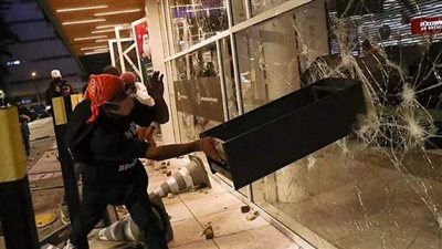 مقتل رجل أسود على طريقة 